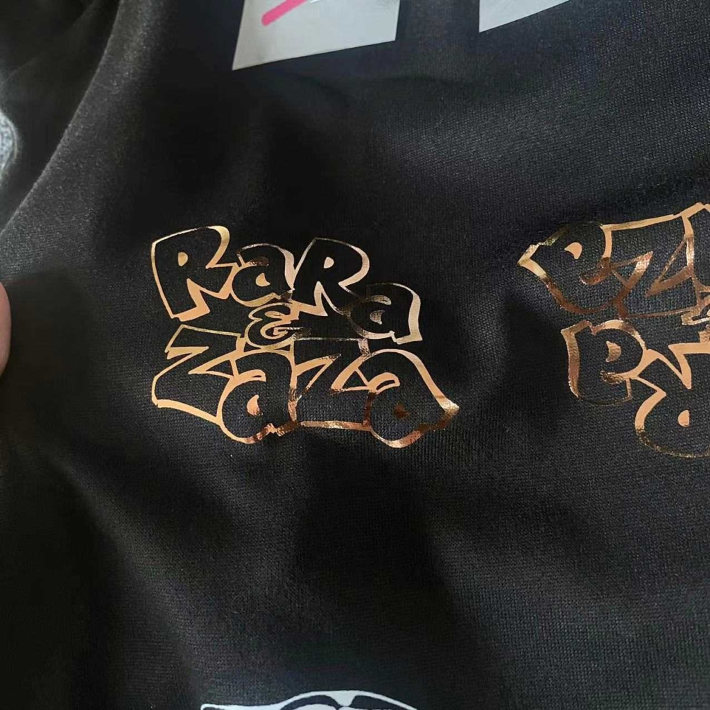 Kleidung mit Folienprint6