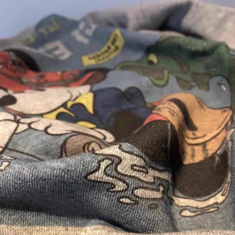 T-Shirts im wasserbasierten Siebdruck