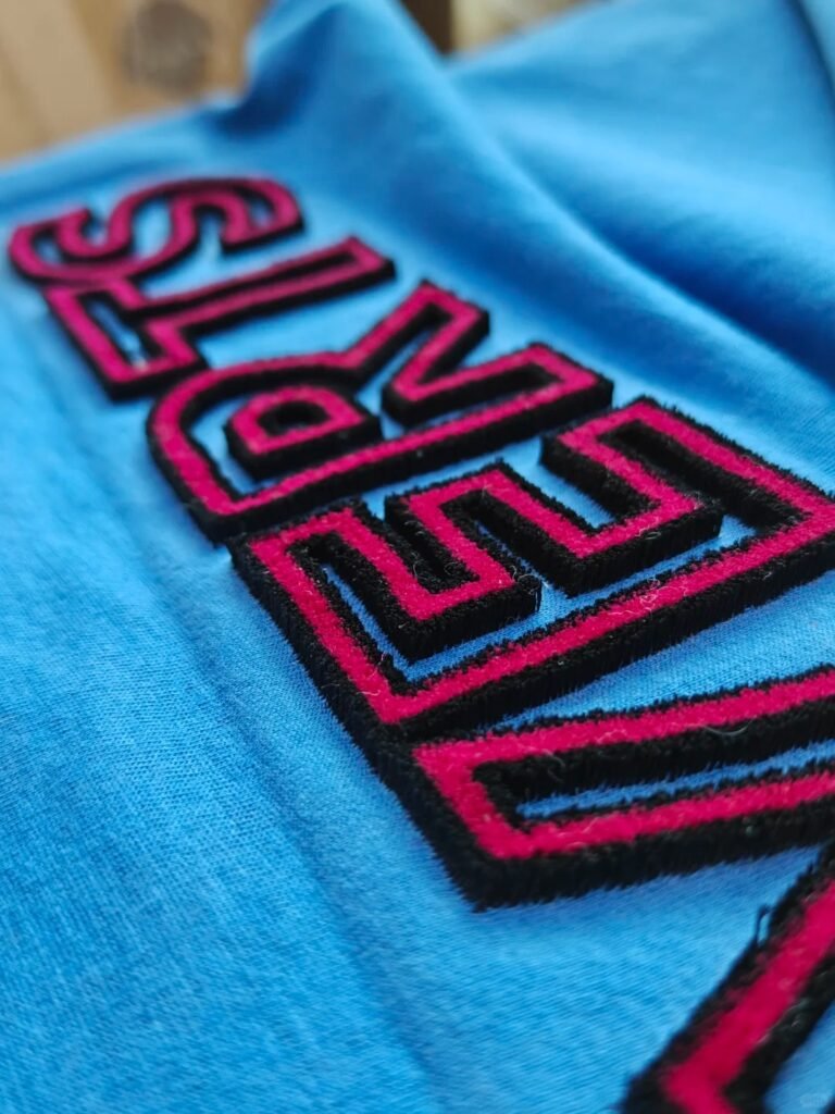 Warum Toothbrush-Stickerei für Ihre Streetwear- oder Premium-Kollektion wählen?