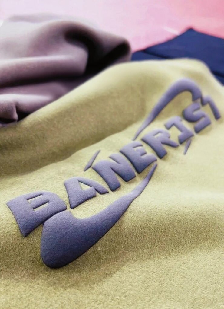 Puff Print für Bekleidungsmarken: Ein Herstellerleitfaden für 3D-Texturierte Designs